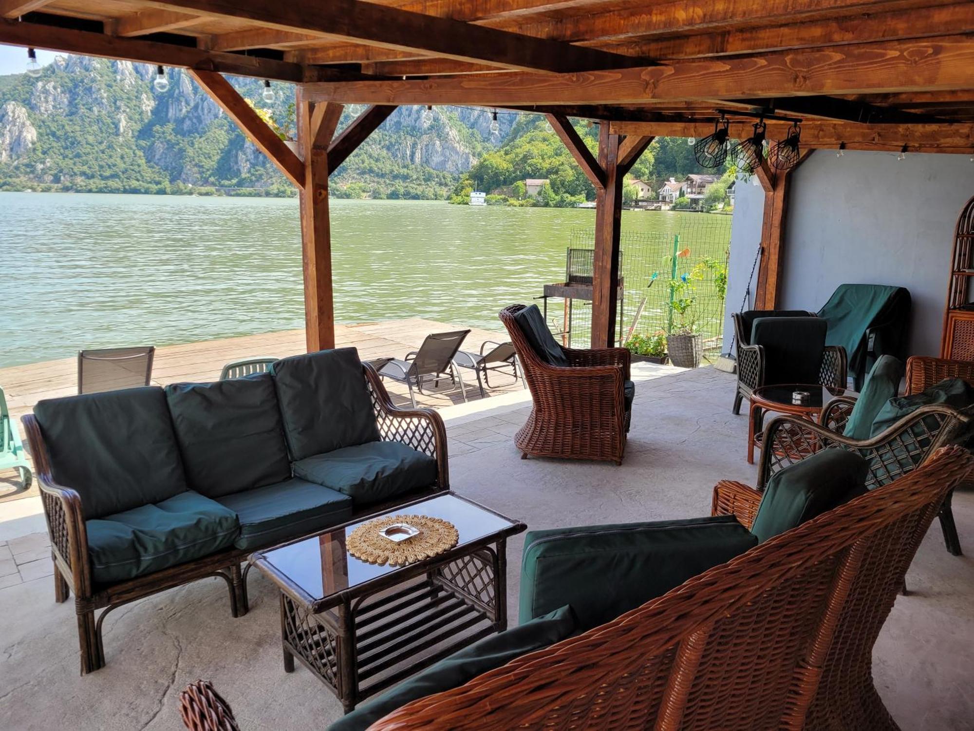 Casa Beasarah. Villa ดูโบวา ภายนอก รูปภาพ